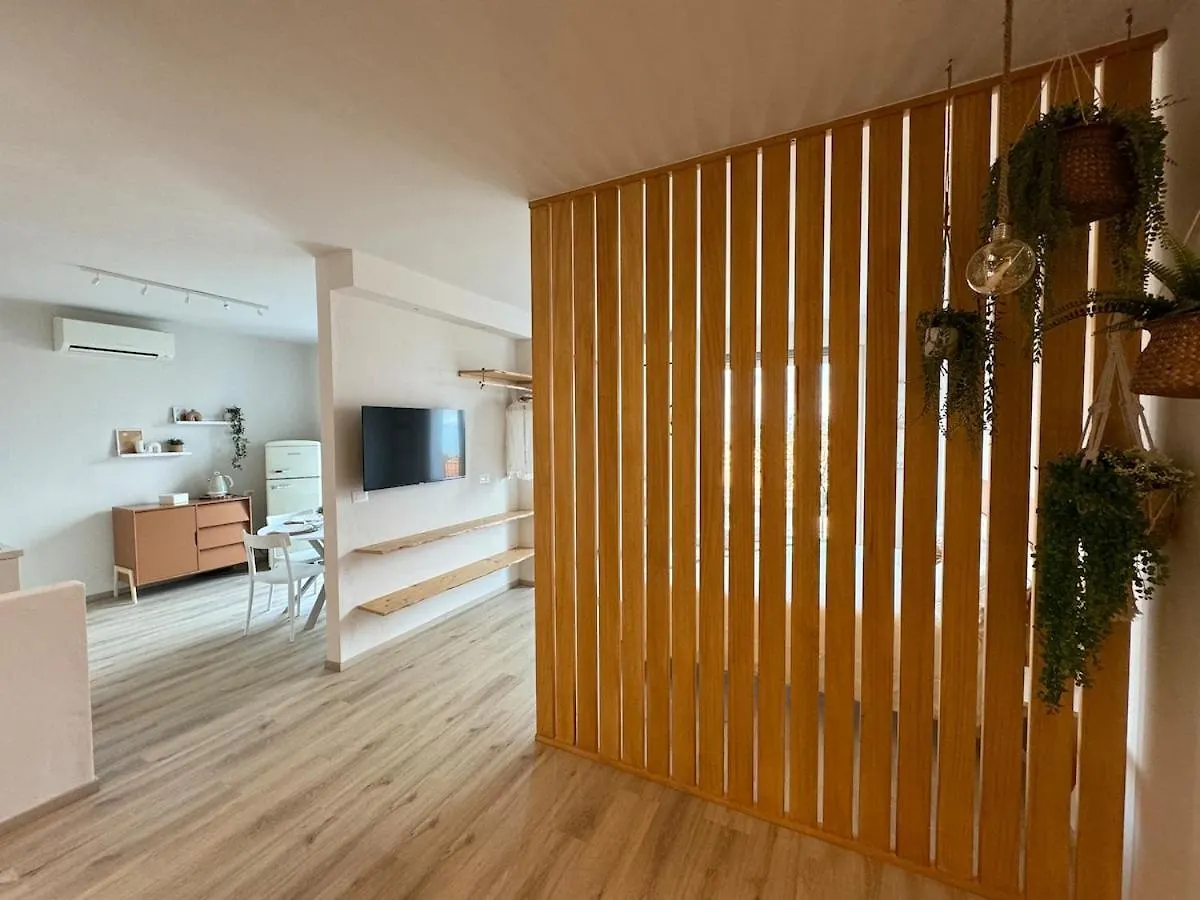 Ama Homes - Garden Lakeview Белладжо Апартаменты